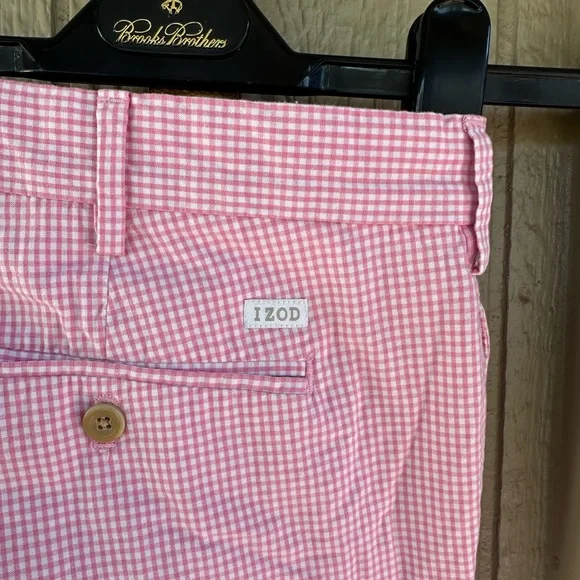IZOD Men’s All Cotton Pink & White Gingham Flat Front 10” Shorts - Size 38 - Picture 11 of 11
